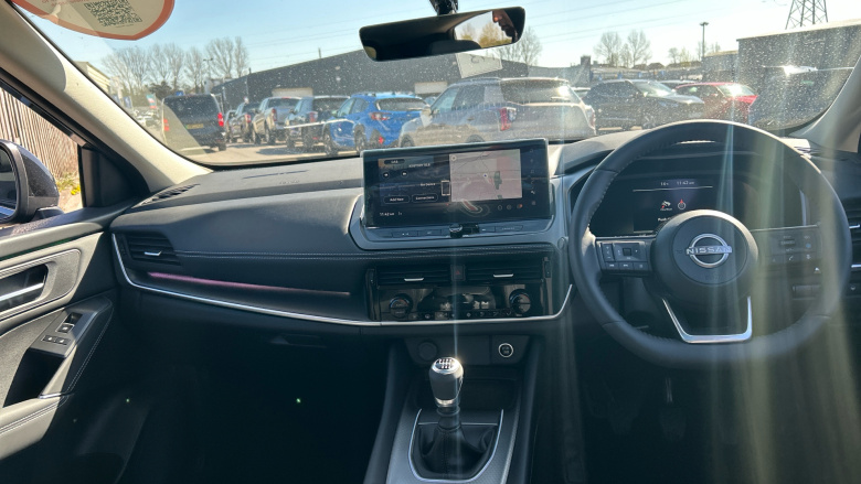 Nissan Qashqai 1.3 DiG-T MH N-Connecta 5dr Petrol Hatchback
